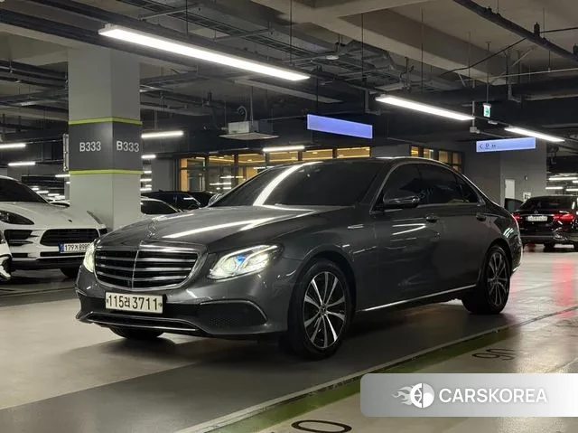 Mercedes-Benz E-Class W213 2019 Серый из Кореи