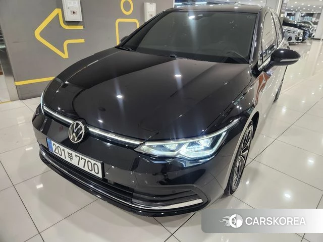 Volkswagen Golf 8th Generation 2023 Черный из Кореи