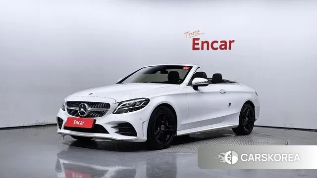 Mercedes-Benz C-Class W205 2019 Белый из Кореи