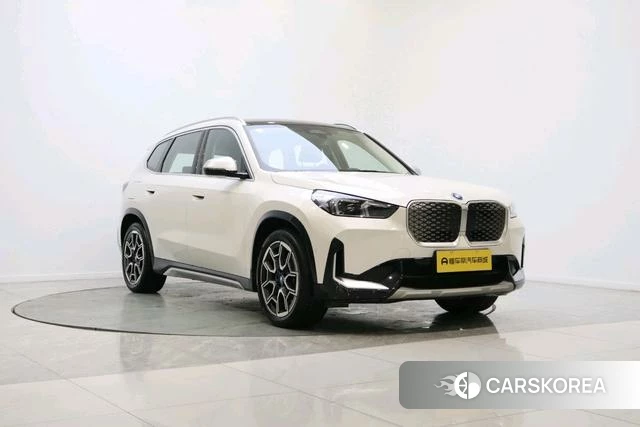 BMW iX1 2024 Белый из Китая