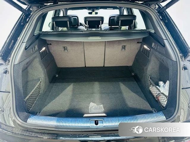 Audi Q5L 2022 Черный из Китая