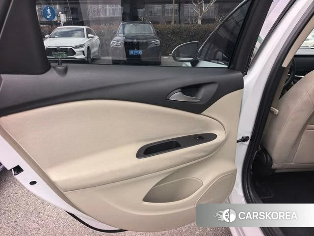 Buick Weilang 2018 Белый из Китая