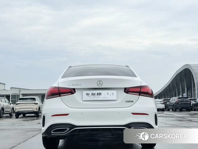 Mercedes-Benz Class A 2022 Белый из Китая