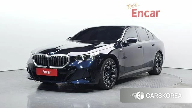 BMW 5 Series (G60) 2025 Черный из Кореи