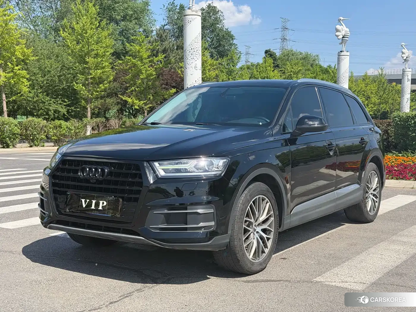 Audi Q7 2020 Черный из Китая