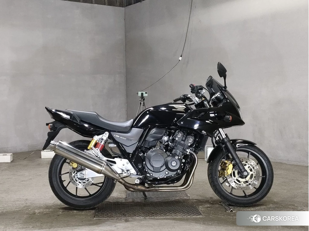 Проданный Honda CB400SF BOLDOR 2014 из Японии