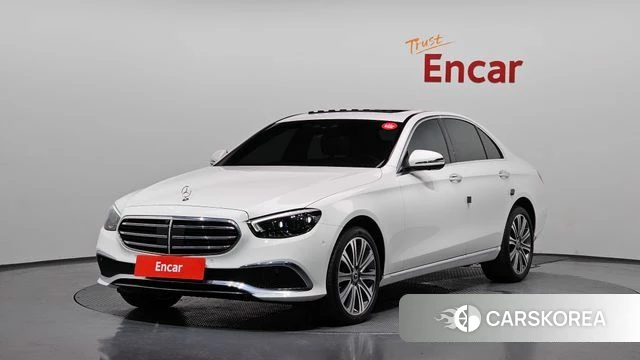Mercedes-Benz E-Class W213 2022 Белый из Кореи