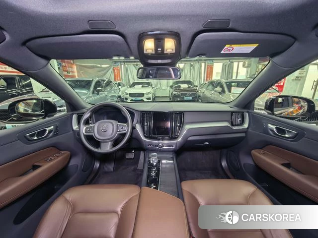 Volvo XC60 2025 Черный из Китая