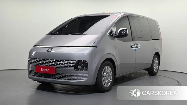 Hyundai Staria 2023 Серебряный из Кореи