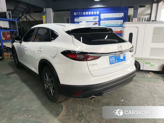 Mazda CX-4 2023 Белый из Китая