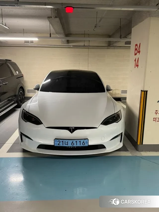 Tesla Model S 2023 Белый из Кореи