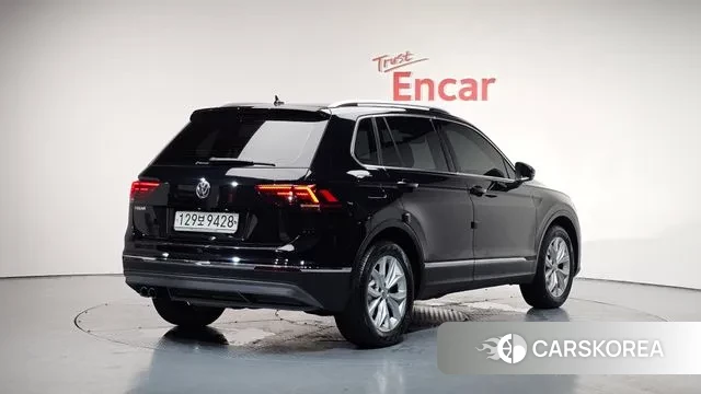 Volkswagen Tiguan second Generation 2020 Черный из Кореи