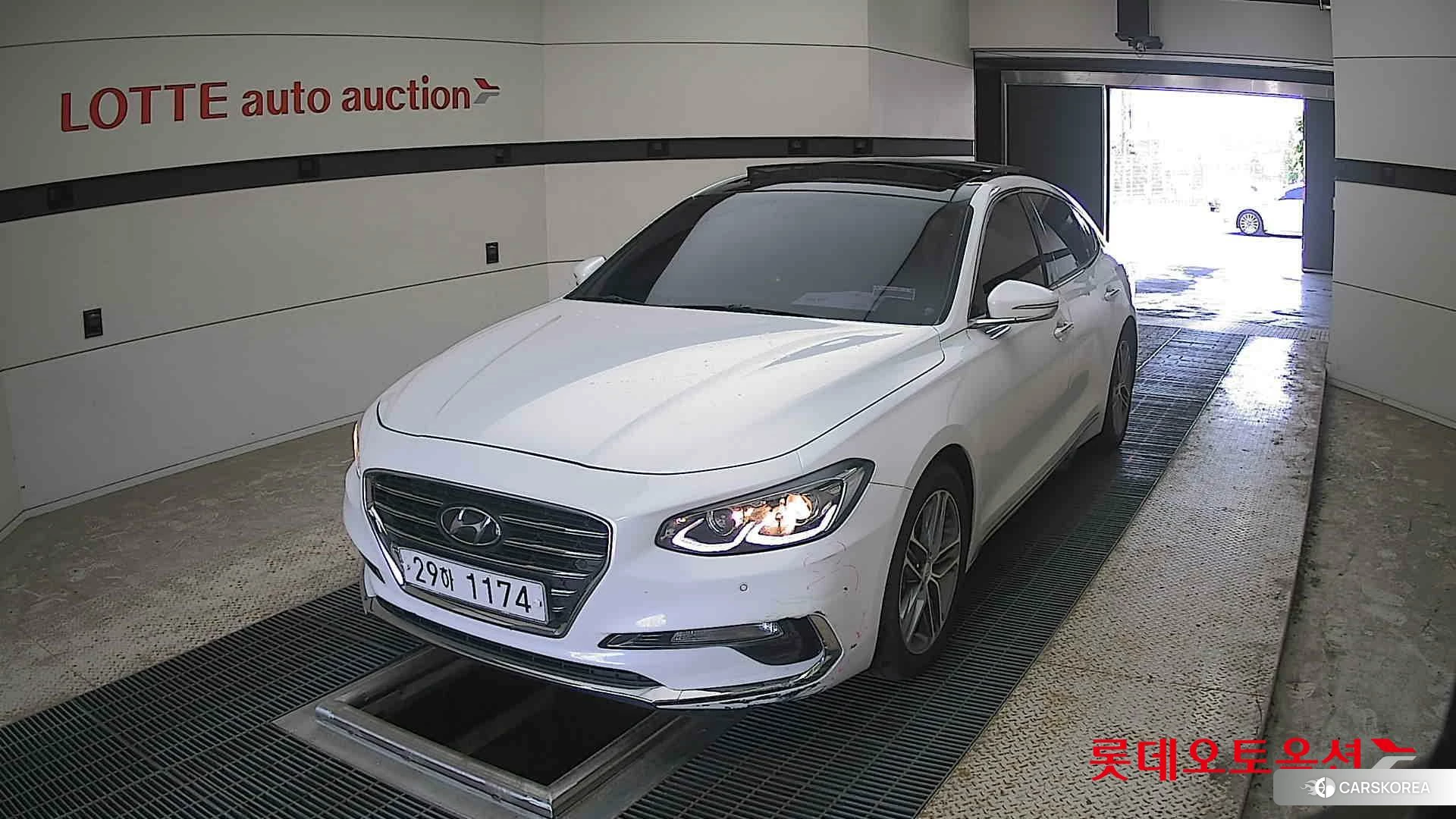 Hyundai Grandeur 2019 Белый из Кореи
