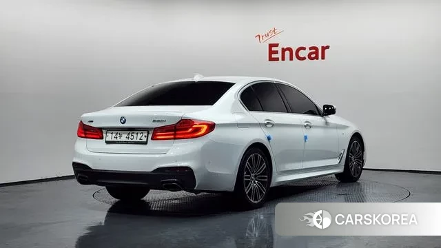 BMW 5 Series (G30) 2018 Белый из Кореи