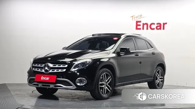 Mercedes-Benz GLA-Class X156 2019 Черный из Кореи