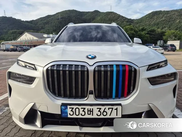 BMW X7 (G07) 2022 Белый из Кореи