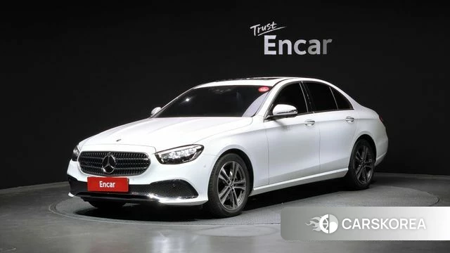 Mercedes-Benz E-Class W213 2023 Белый из Кореи