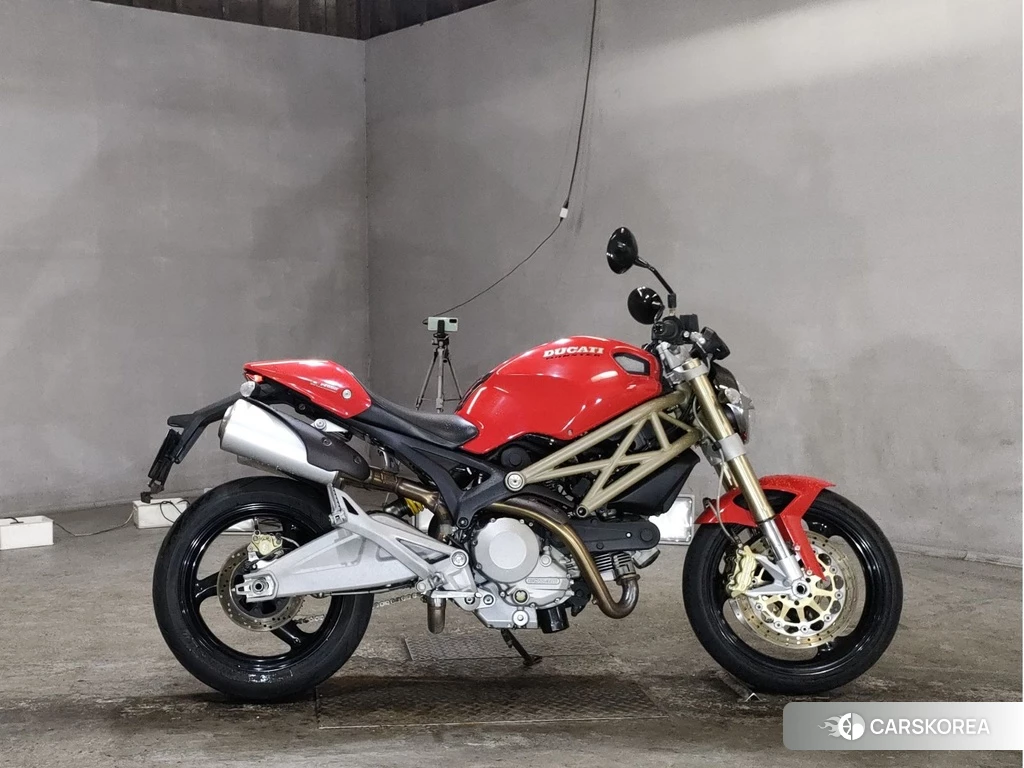 Проданный Ducati MONSTER 696 2013 из Японии