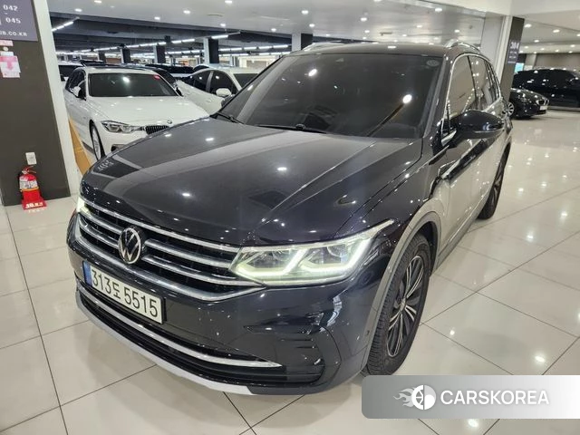 Volkswagen Tiguan second Generation 2022 Черный из Кореи