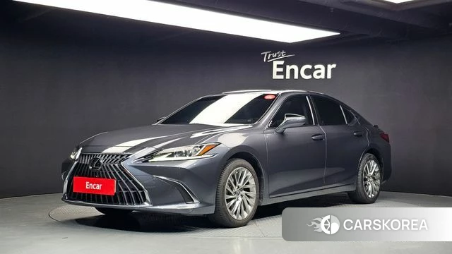Lexus ES300h 7th generation 2023 Серый из Кореи