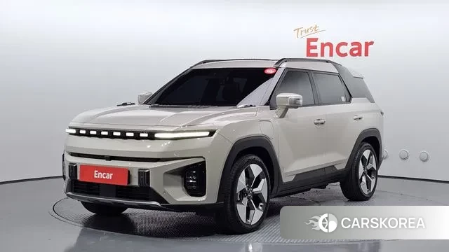 Ssangyong Torres EVX 2024 Жемчужный цвет из Кореи