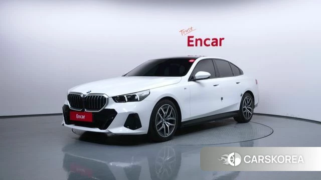 BMW 5 Series (G60) 2025 Белый из Кореи