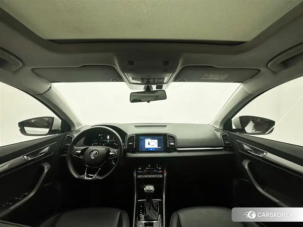 Skoda Krok 2023 Белый из Китая