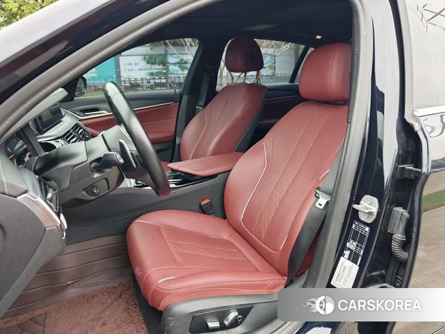 BMW 5 series 2022 Черный из Китая