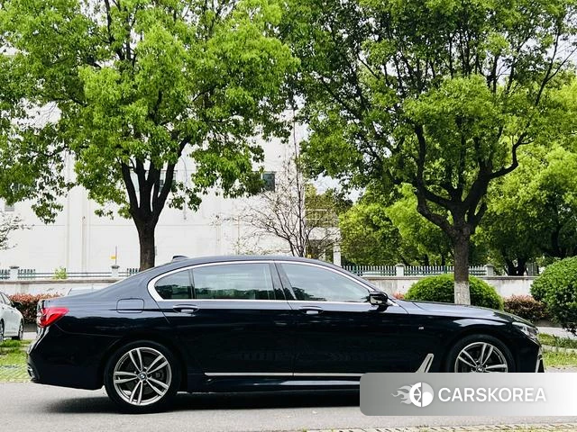 BMW 7 series 2018 Черный из Китая