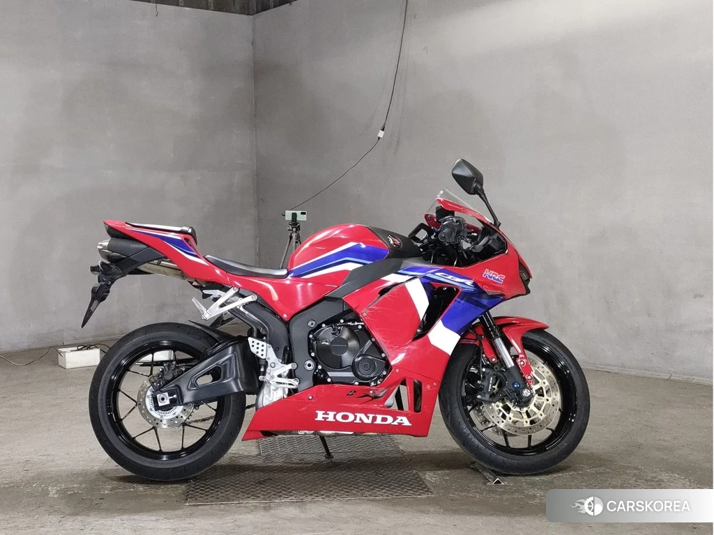 Проданный Honda CBR600RR 2022 из Японии