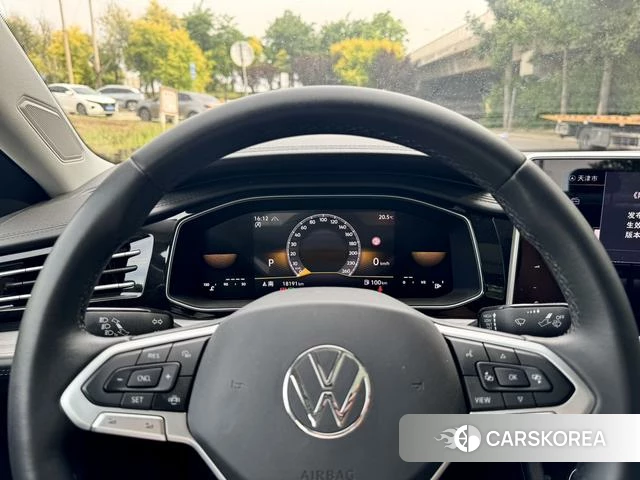 Volkswagen Sagitar 2024 Черный из Китая
