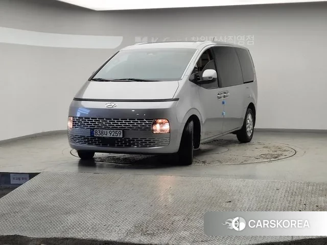 Hyundai Staria 2022 Серебристо-серый из Кореи