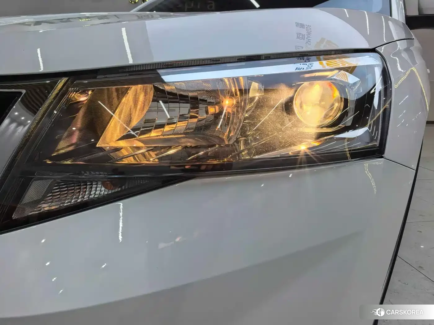 Skoda Komick 2022 Белый из Китая