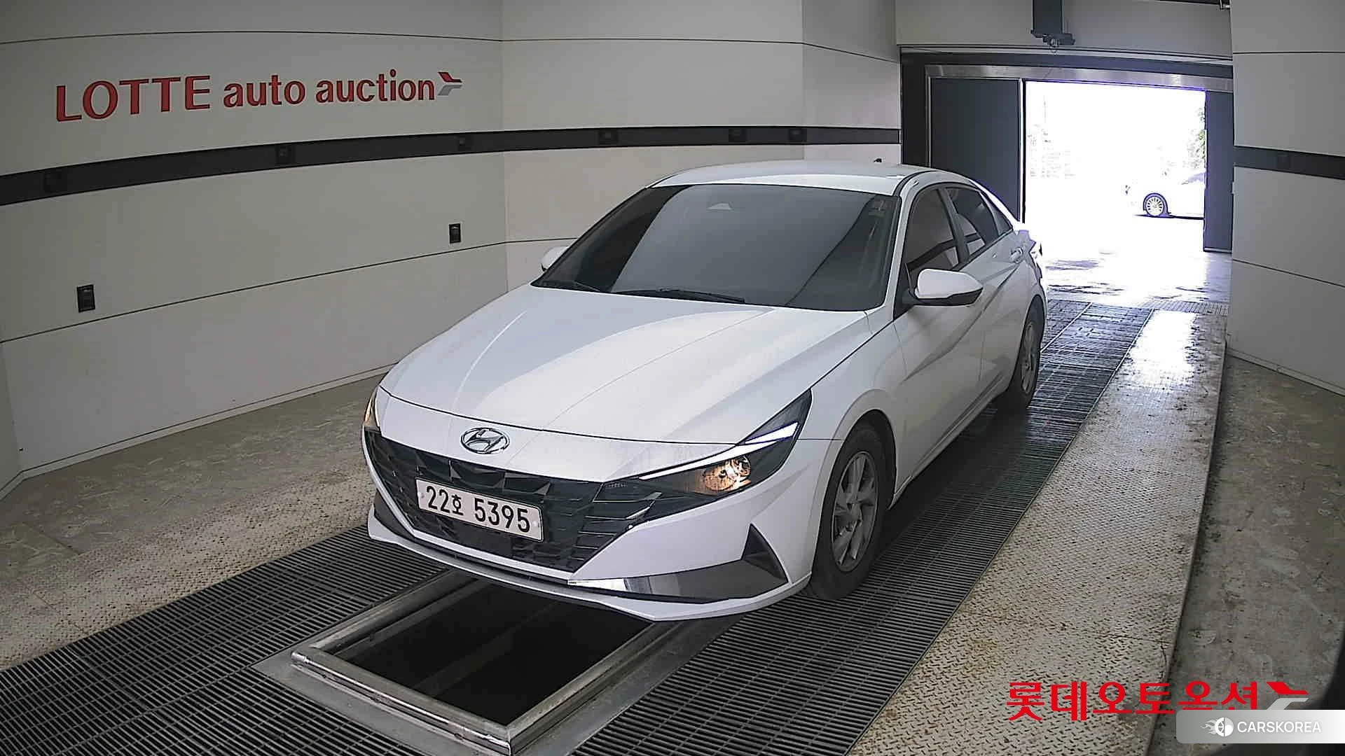 Hyundai Avante 2021 Polar White из Кореи