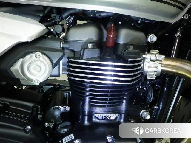 Engine photo