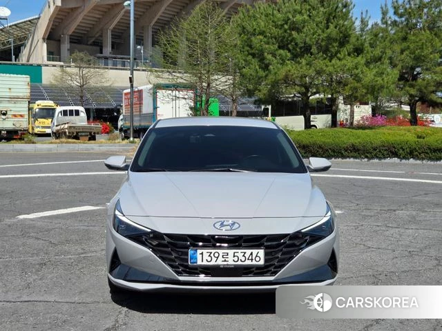 Hyundai Avante (CN7) 2020 Серебристо-серый из Кореи
