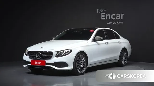 Mercedes-Benz E-Class W213 2018 Белый из Кореи