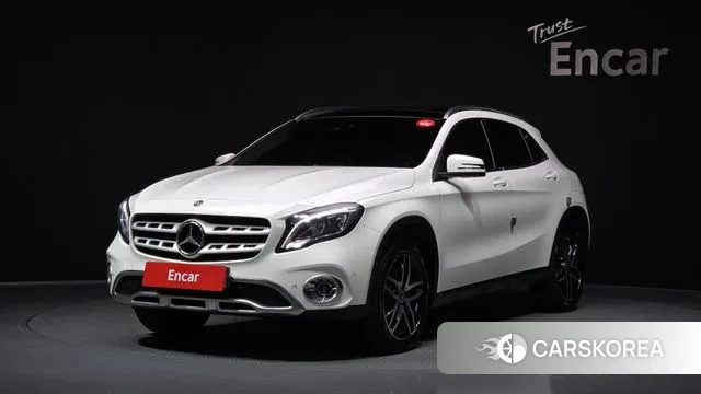 Mercedes-Benz GLA-Class X156 2018 Белый из Кореи