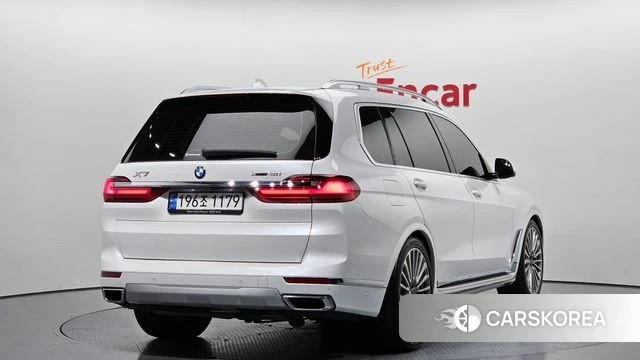 BMW X7 (G07) 2022 Белый из Кореи