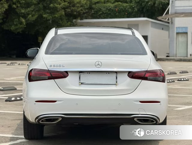 Mercedes-Benz E-class 2023 Белый из Китая