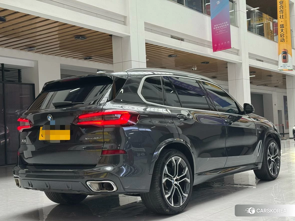 BMW X5 2022 Темно-серый из Китая