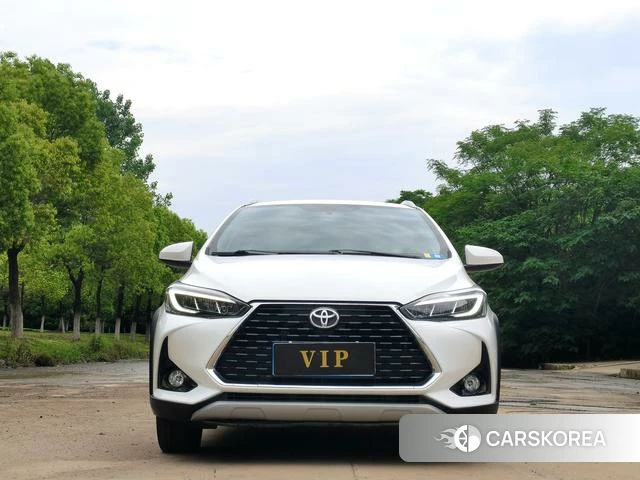 Toyota YARIS L Zhixuan 2022 Белый из Китая