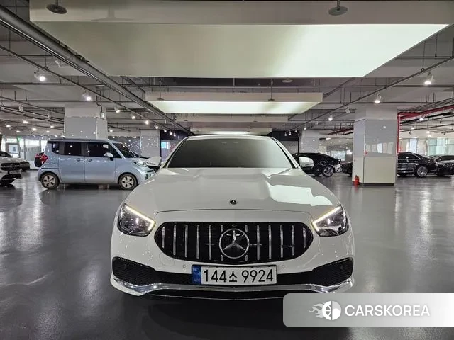 Mercedes-Benz E-Class W213 2022 Белый из Кореи