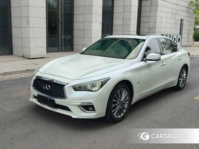 Infiniti Q50L 2018 Белый из Китая