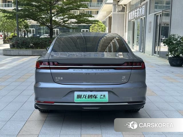 BYD Han DM 2021 Серебристо-серый из Китая