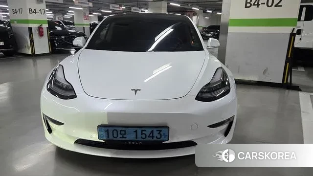Tesla Model 3 2020 Белый из Кореи