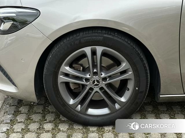 Mercedes-Benz Class B 2020 Серебристо-серый из Китая