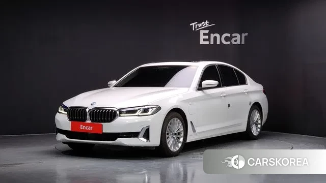 BMW 5 Series (G30) 2021 Белый из Кореи