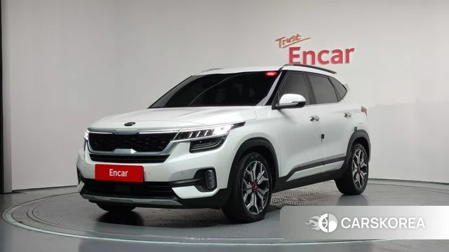 Kia Seltos 2021 Белый из Кореи