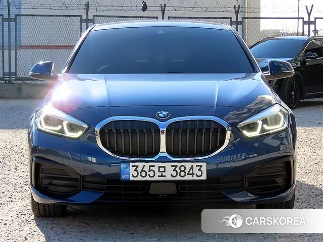 BMW 1 Series (F40) 2022 Синий из Кореи